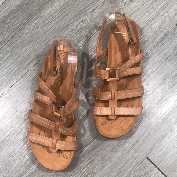 Naturalizer Every Brown Leather Adjustable Sandals - Picture 1 of 9